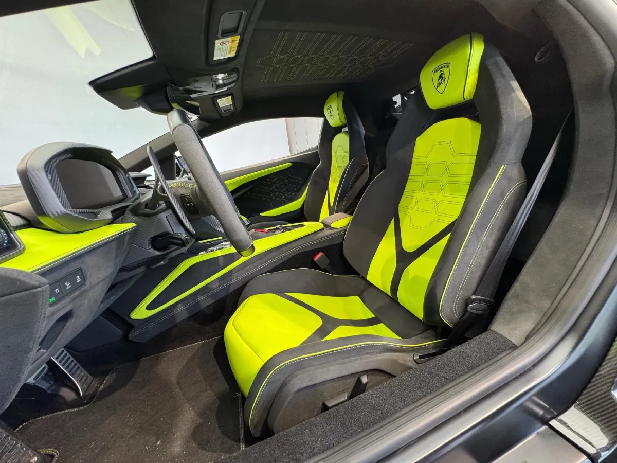 2023 Lamborghini Revuelto 6.5L 826HP V12 8DCT PHEV 3.8KWH,autocango,china used car exporter,china ev exporter,chinese used car exporter,chinese used ev exporter