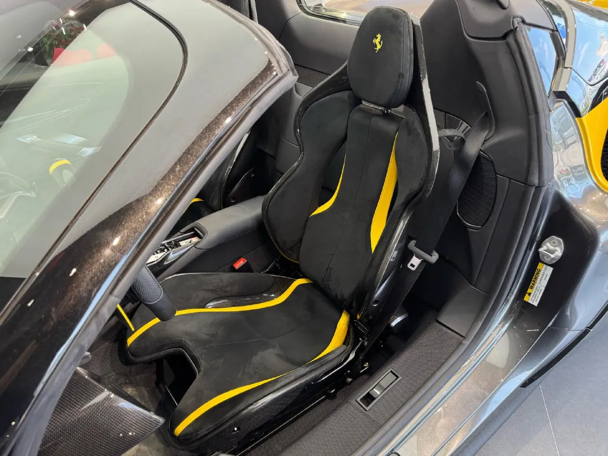 2021 Ferrari SF90 3.9T 781HP V8 8DCT PHEV 7.9KWH,autocango,china used car exporter,china ev exporter,chinese used car exporter,chinese used ev exporter