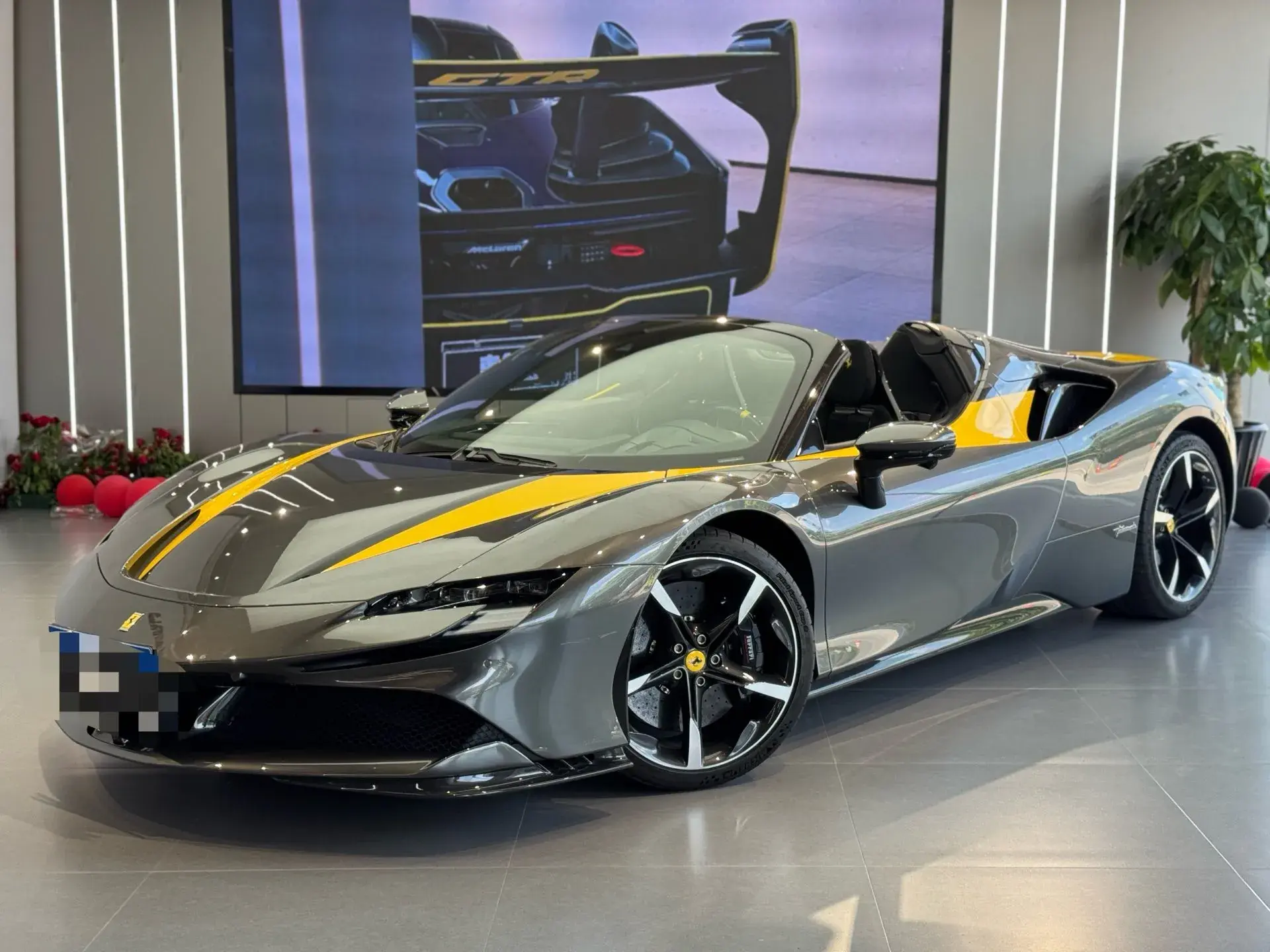 2021 FERRARI SF90 view 1