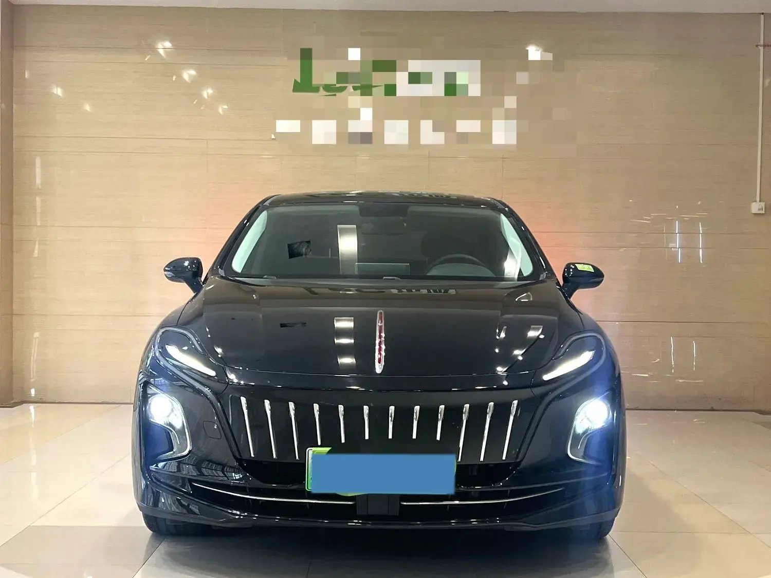 2022 HONGQI E-QM5 thumbnail 2
