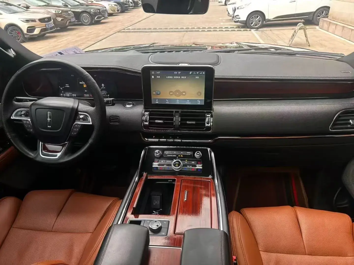 2018 LINCOLN NAVIGATOR thumbnail 2