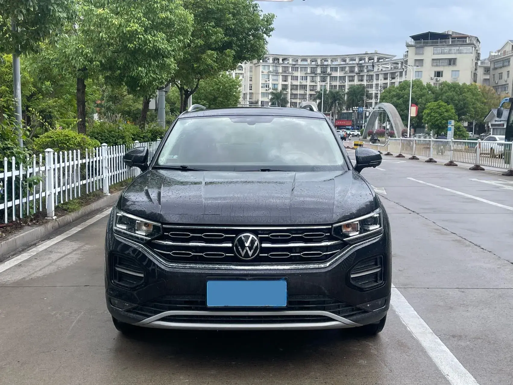 2021 VOLKSWAGEN TAYRON thumbnail 2