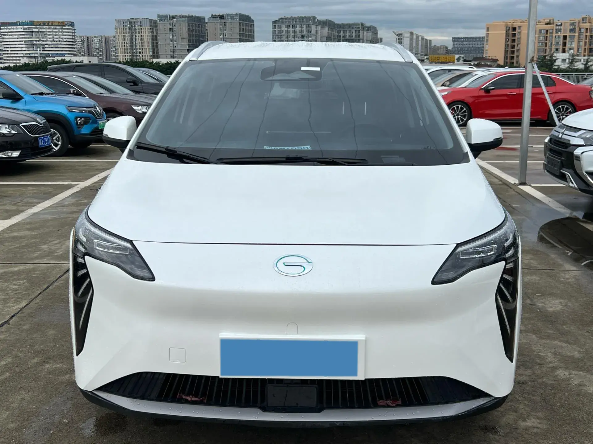 2023 AION Y thumbnail 2