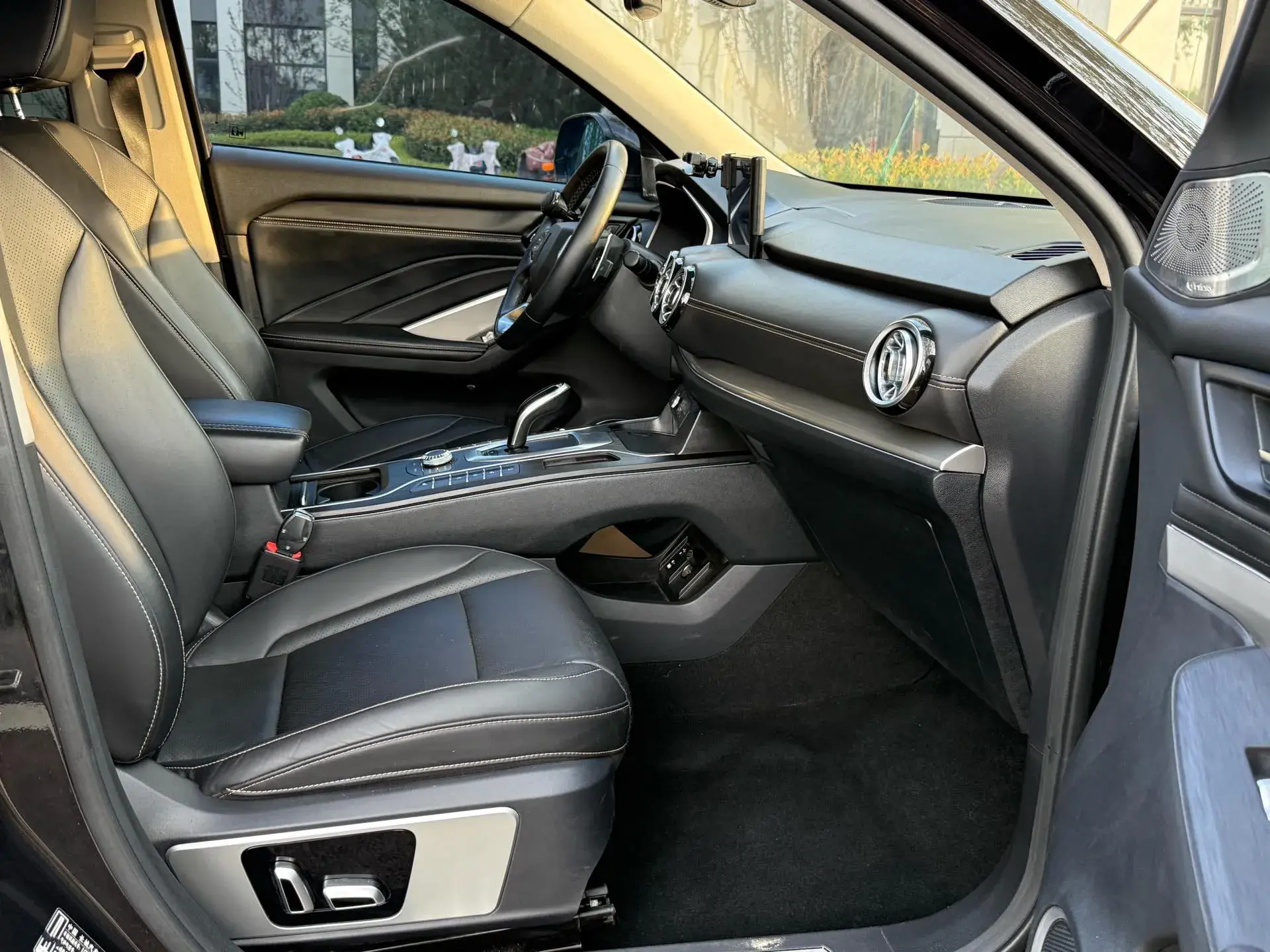 2019 WEY VV6 thumbnail 4