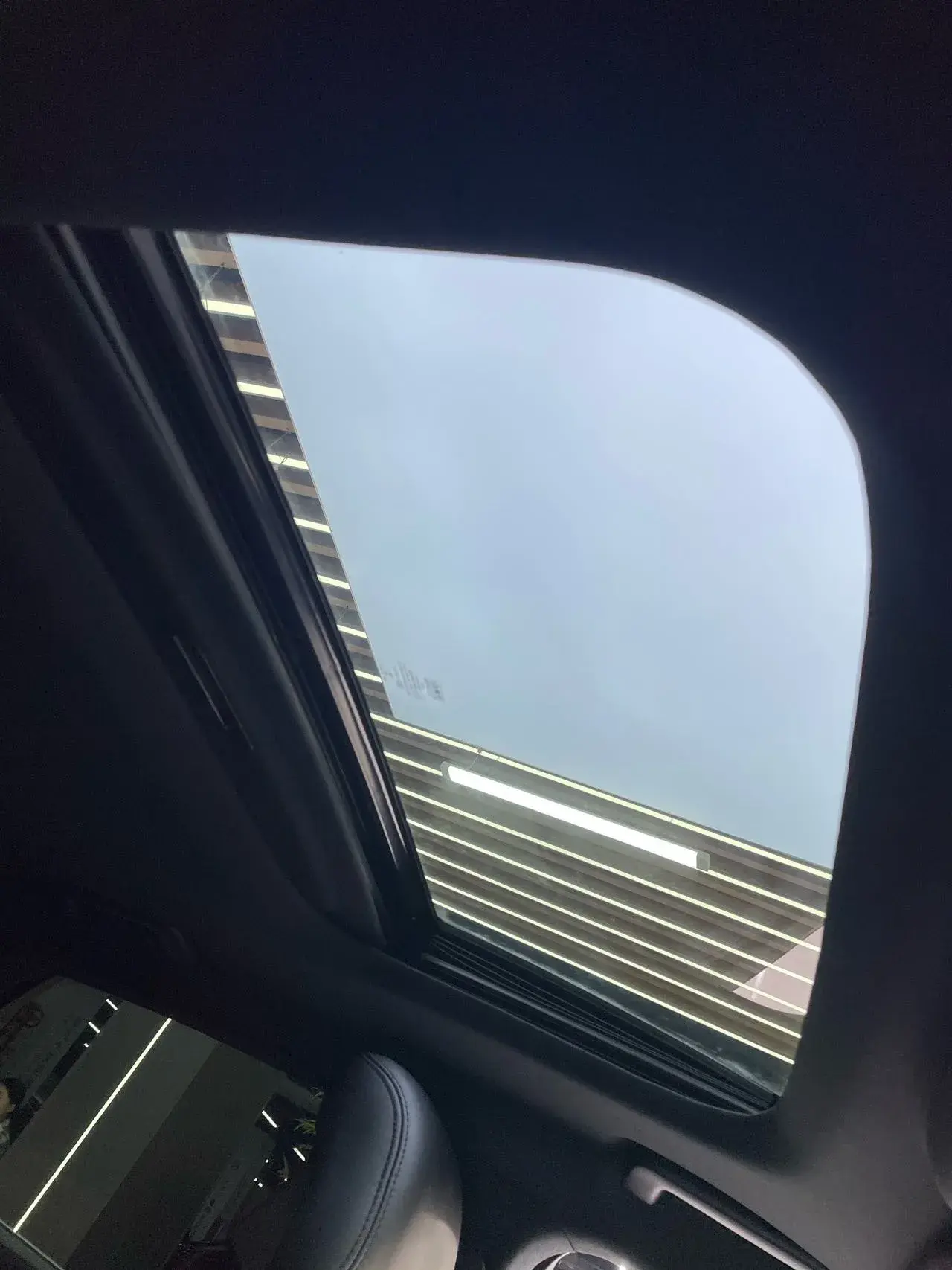 2019 LINCOLN MKZ thumbnail 2