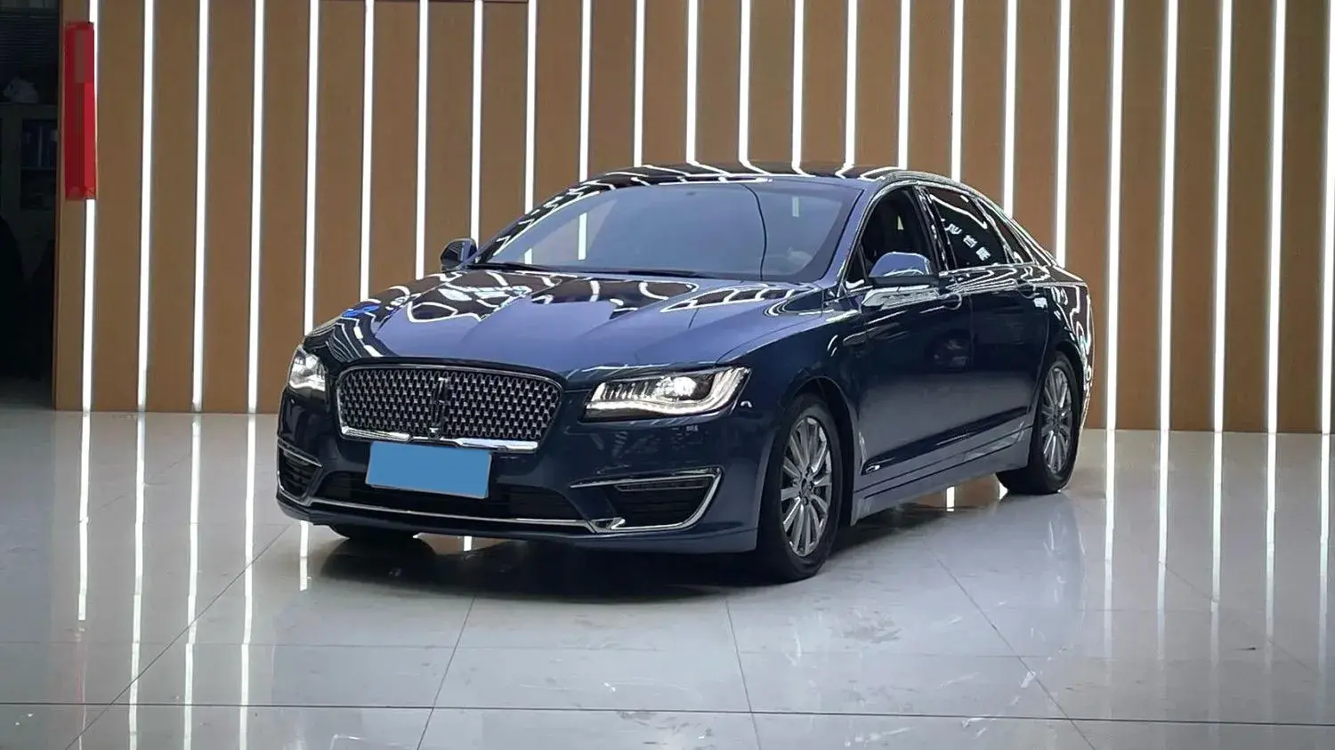 2019 LINCOLN MKZ view 1