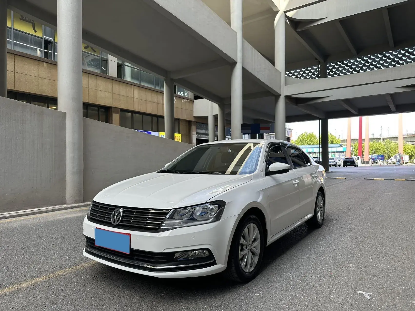 2017 VOLKSWAGEN LAVIDA view 1