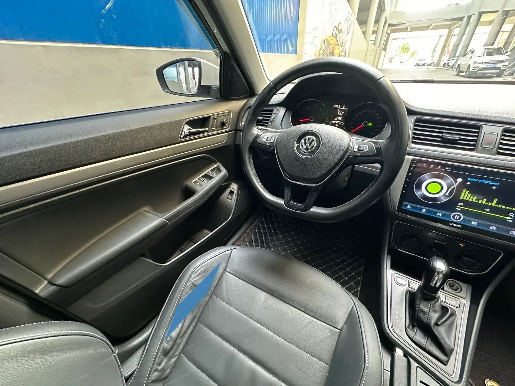 2017 VOLKSWAGEN LAVIDA thumbnail 4