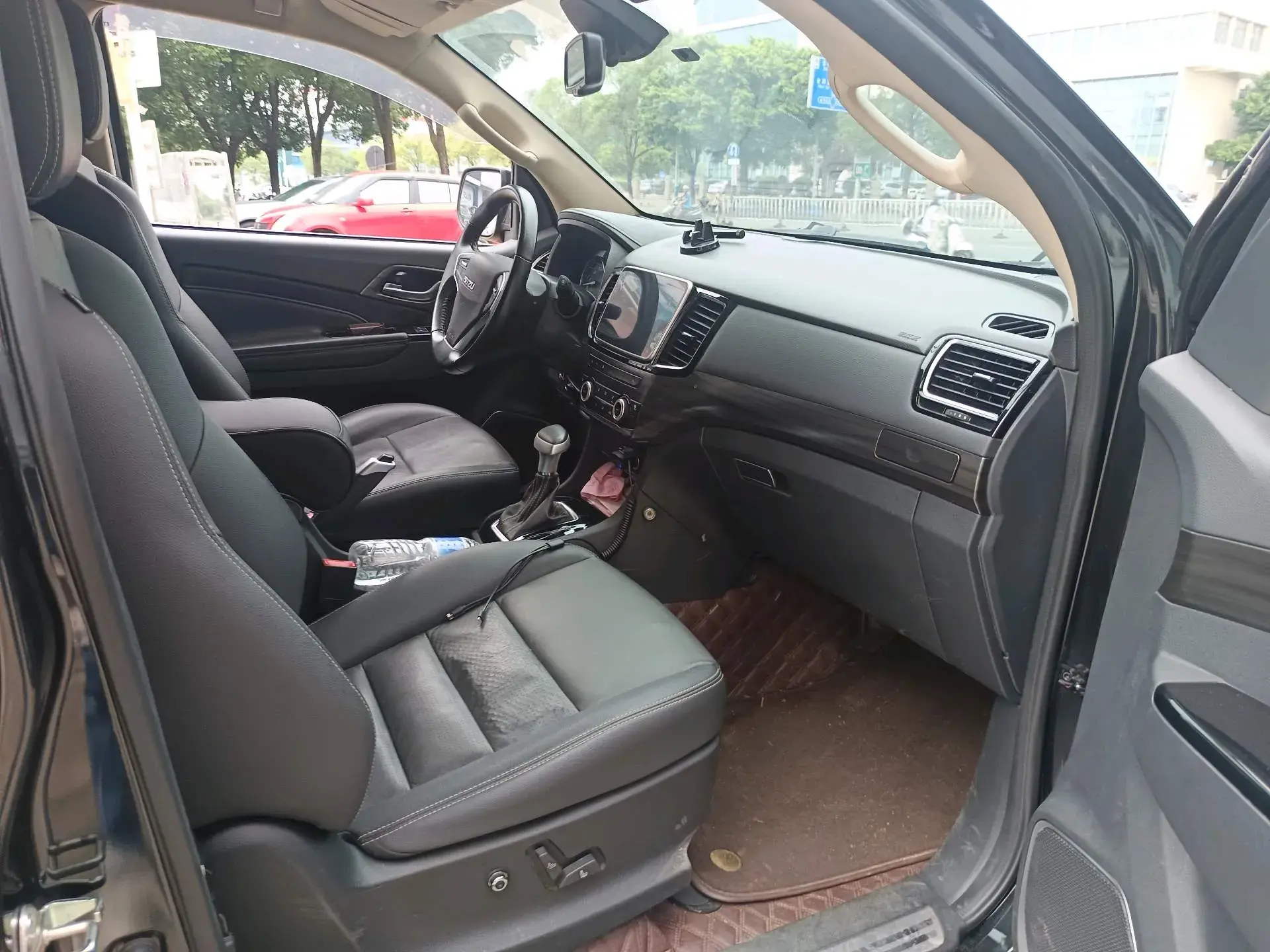 2020 ISUZU MU-X thumbnail 4