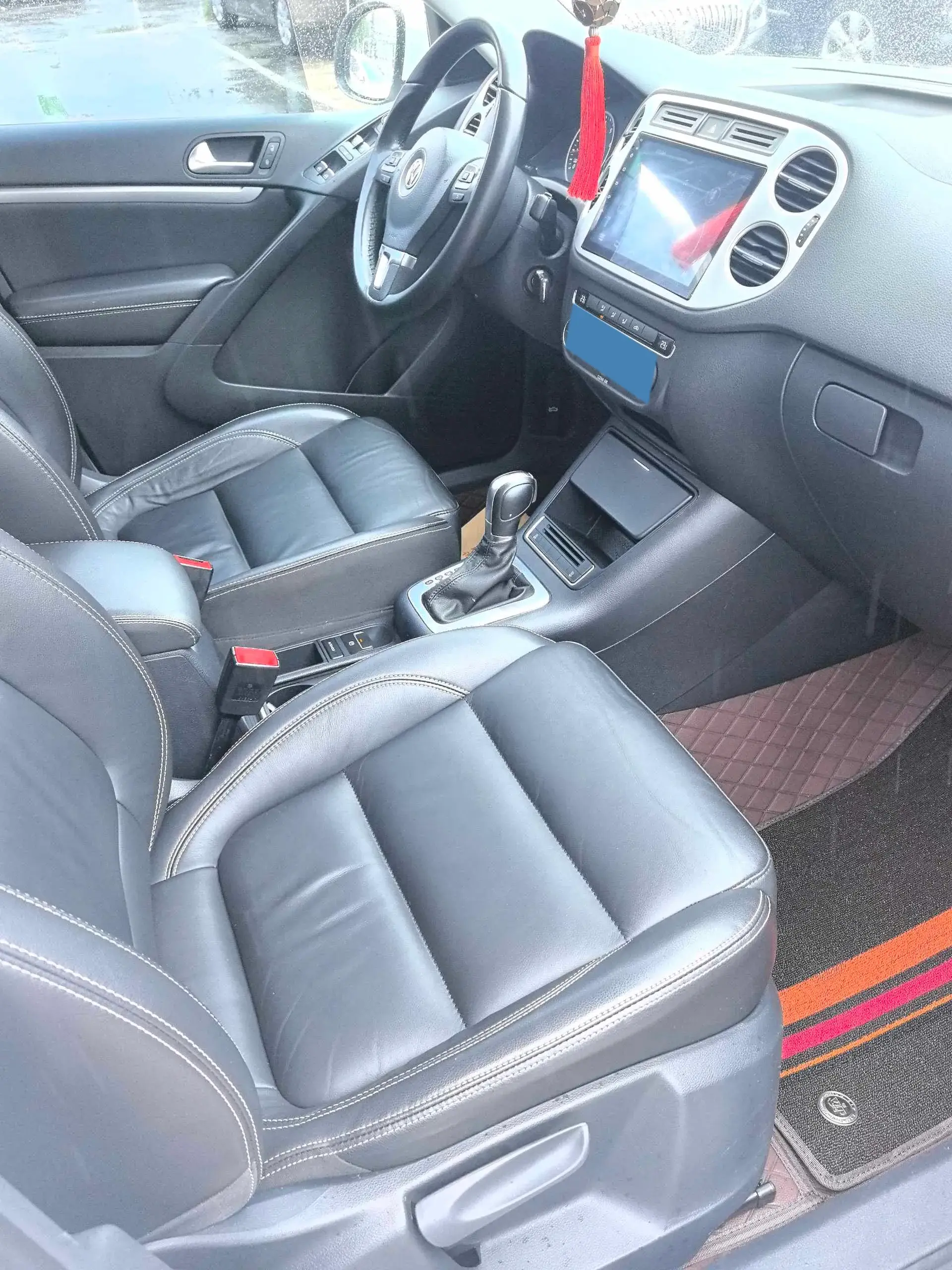 2017 VOLKSWAGEN TIGUAN thumbnail 4