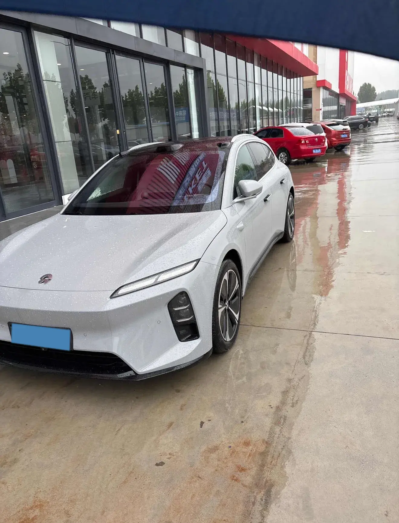 2025 NIO ET5T view 1