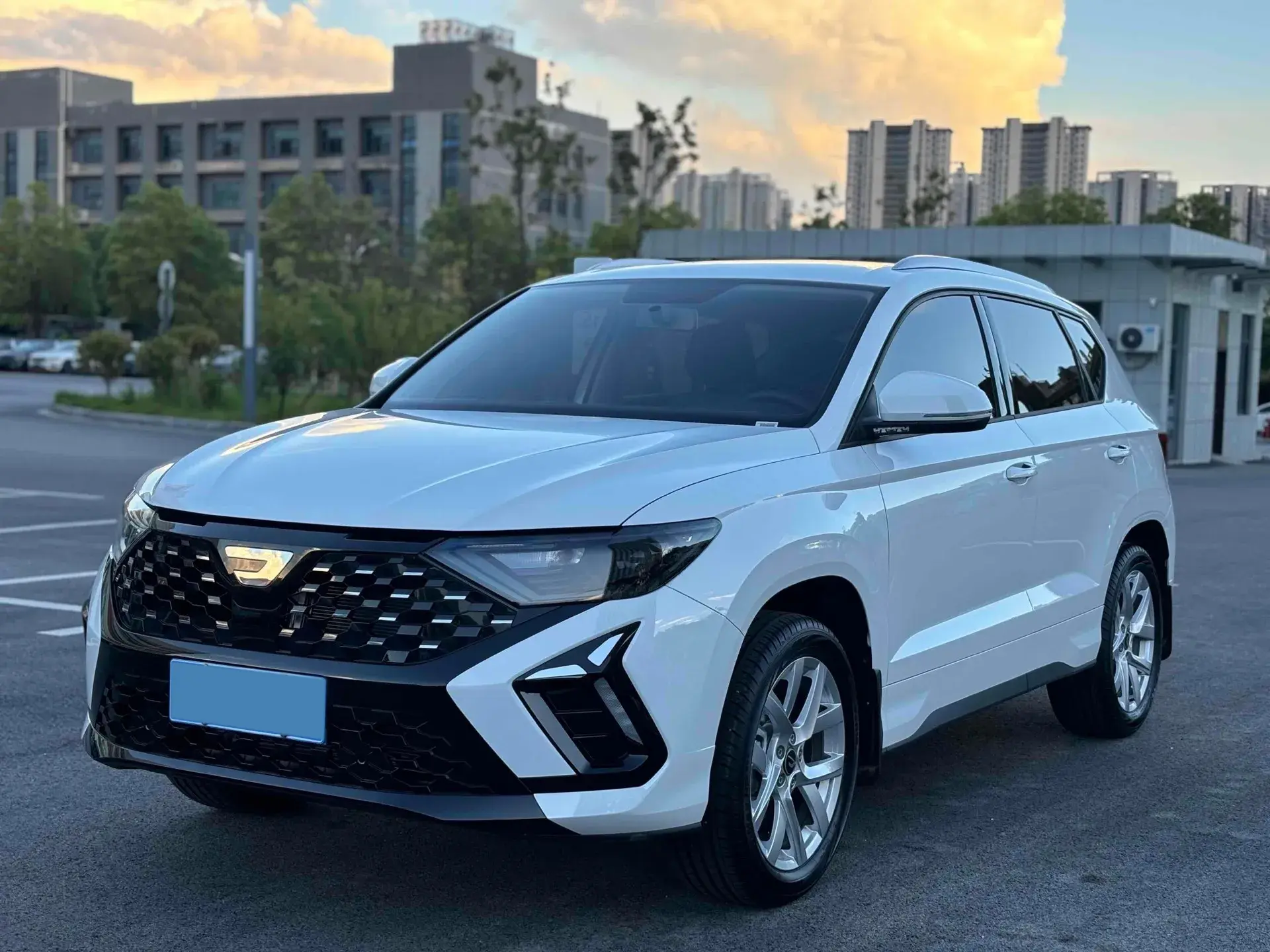 2024 JETTA VS5 view 1