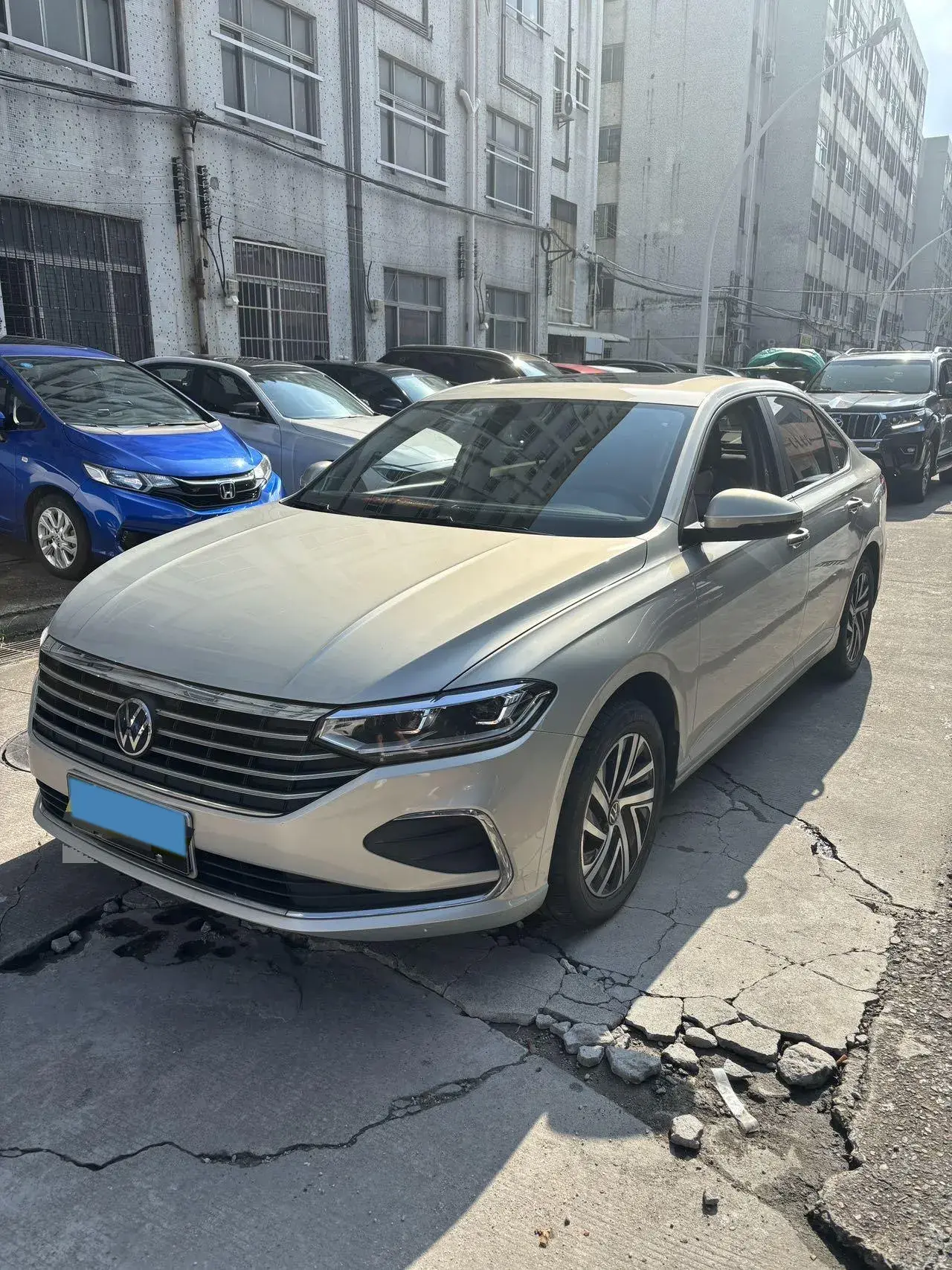 2023 VOLKSWAGEN LAVIDA view 1