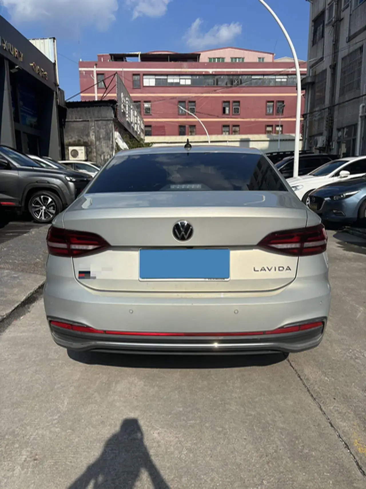 2023 VOLKSWAGEN LAVIDA thumbnail 3