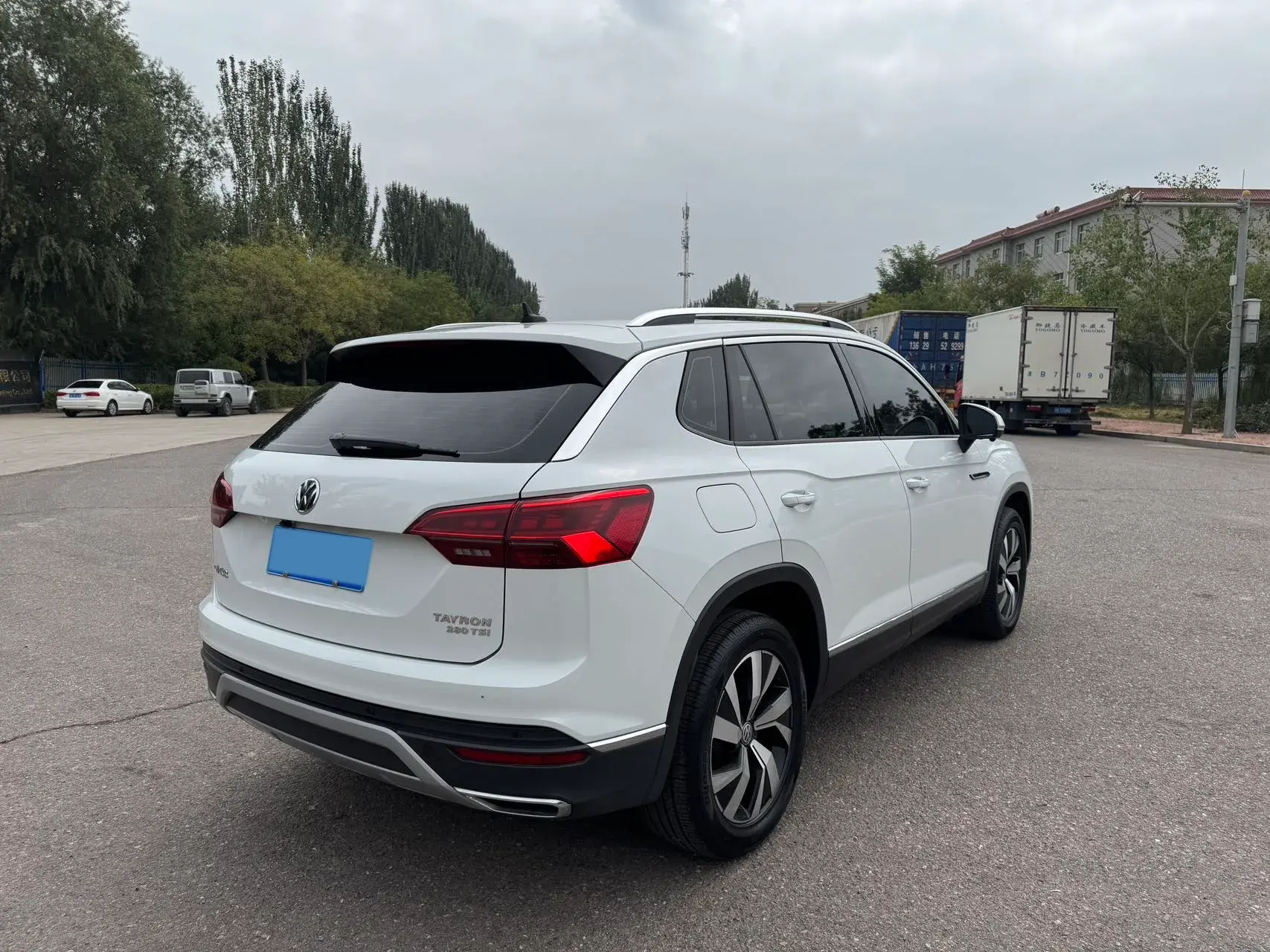 2020 VOLKSWAGEN TAYRON thumbnail 4