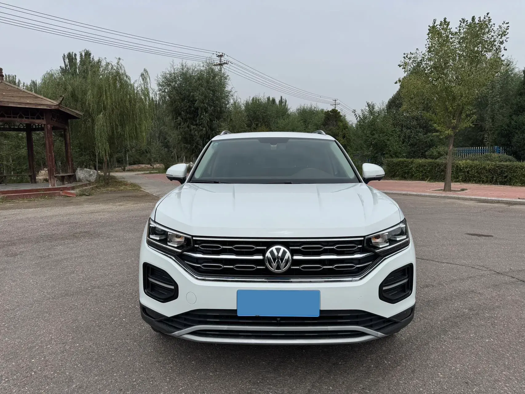 2020 VOLKSWAGEN TAYRON thumbnail 2