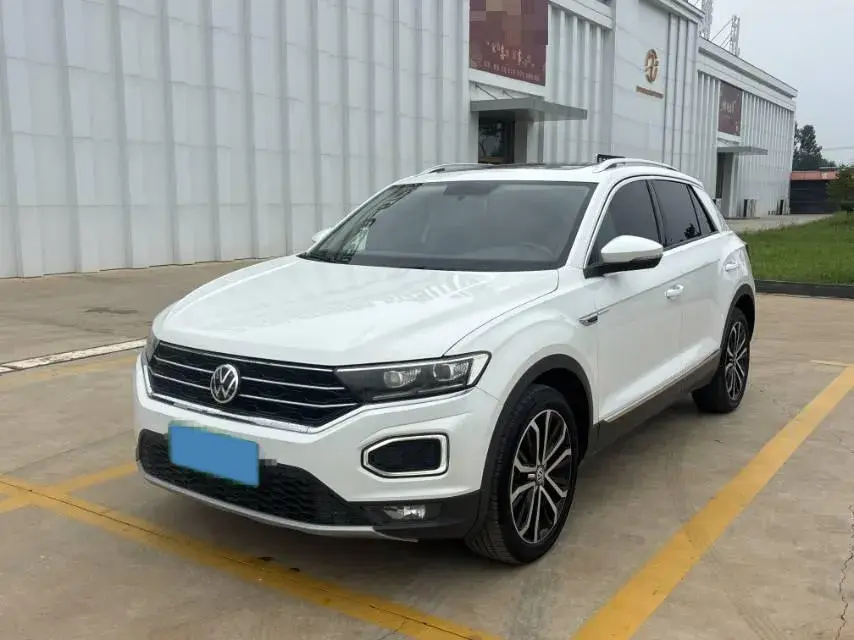 2020 VOLKSWAGEN T-ROC view 1
