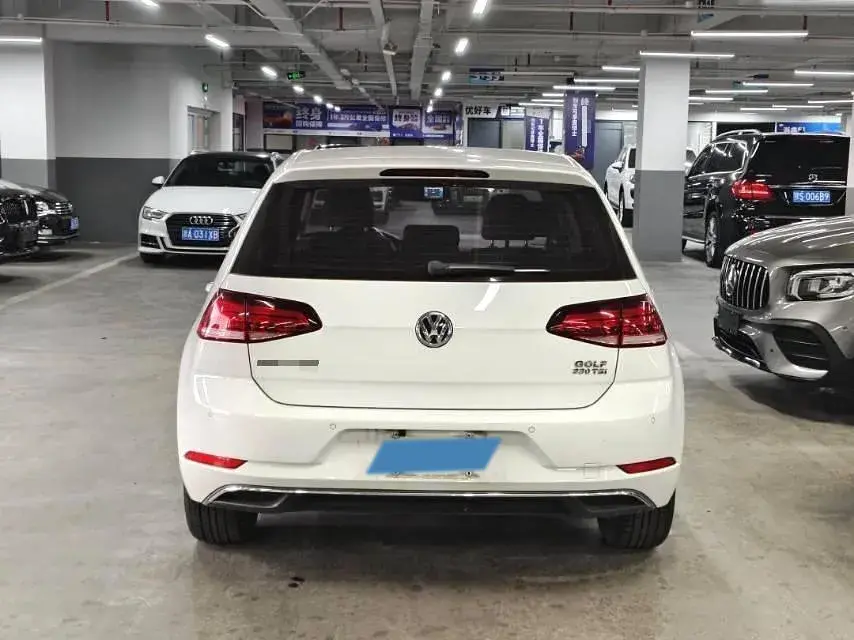 2018 VOLKSWAGEN GOLF thumbnail 4