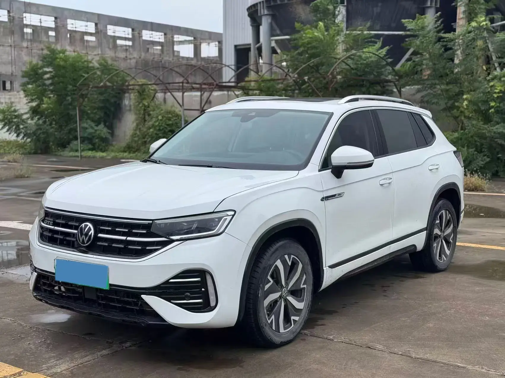 2023 VOLKSWAGEN TAYRON view 1