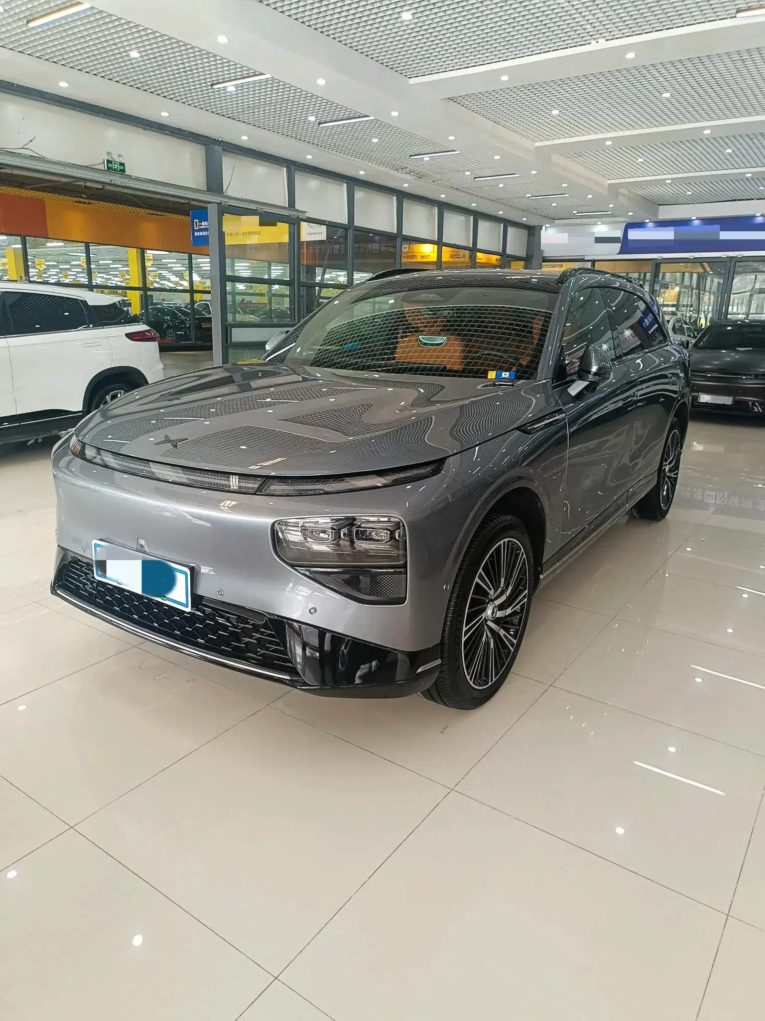 2022 XPENG G9 view 1