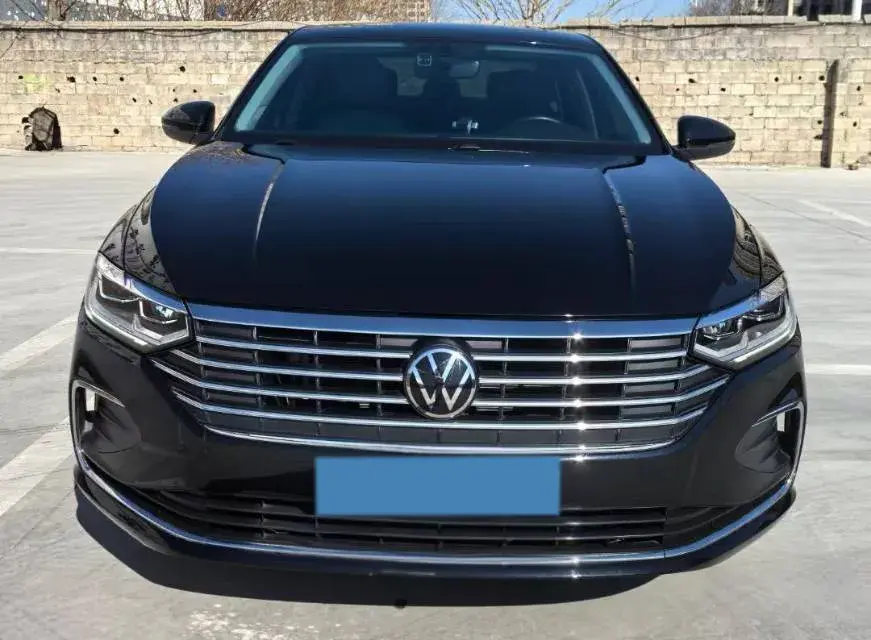 2024 VOLKSWAGEN LAVIDA thumbnail 2