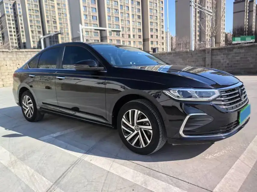 2024 VOLKSWAGEN LAVIDA thumbnail 3