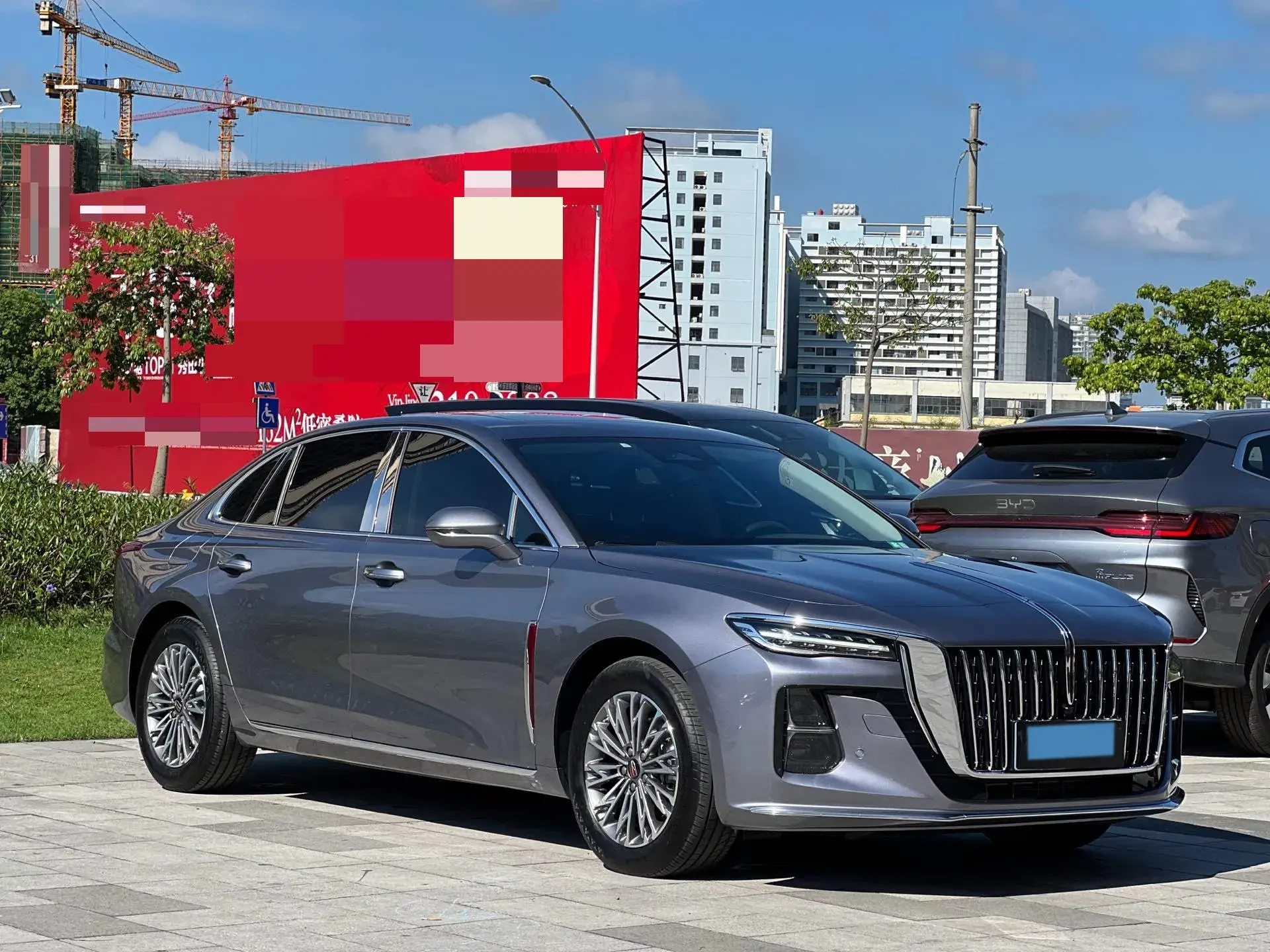 2023 HONGQI H5 thumbnail 3