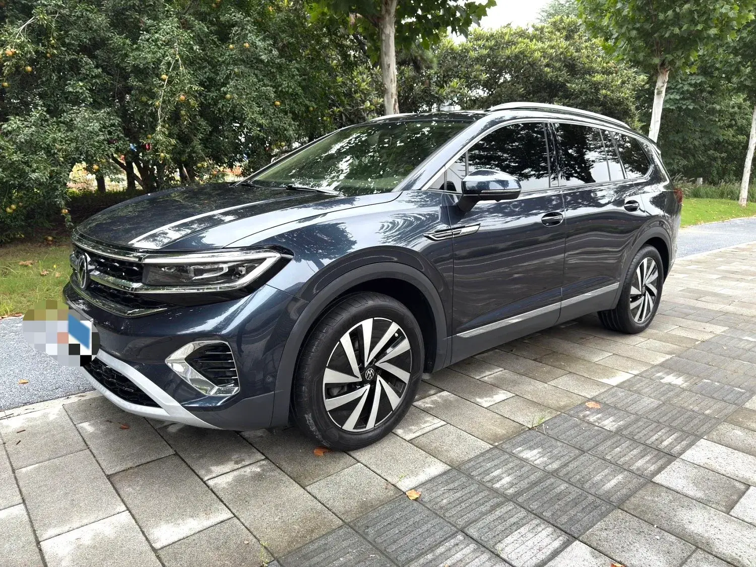 2021 VOLKSWAGEN TALAGON view 1