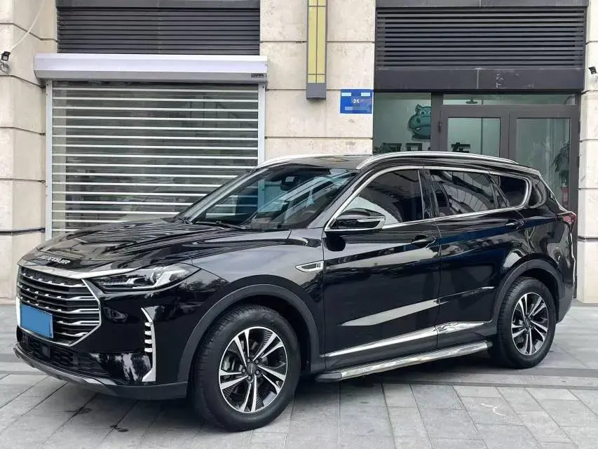 2021 JETOUR X70 view 1