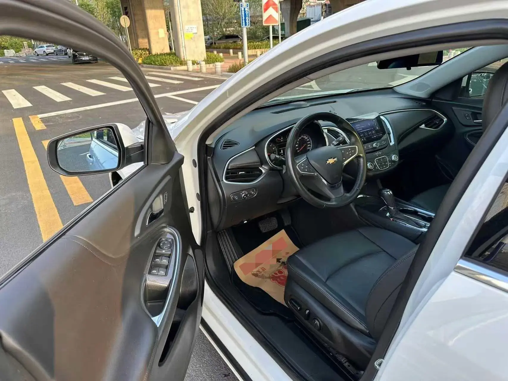 2021 CHEVROLET MALIBU thumbnail 4