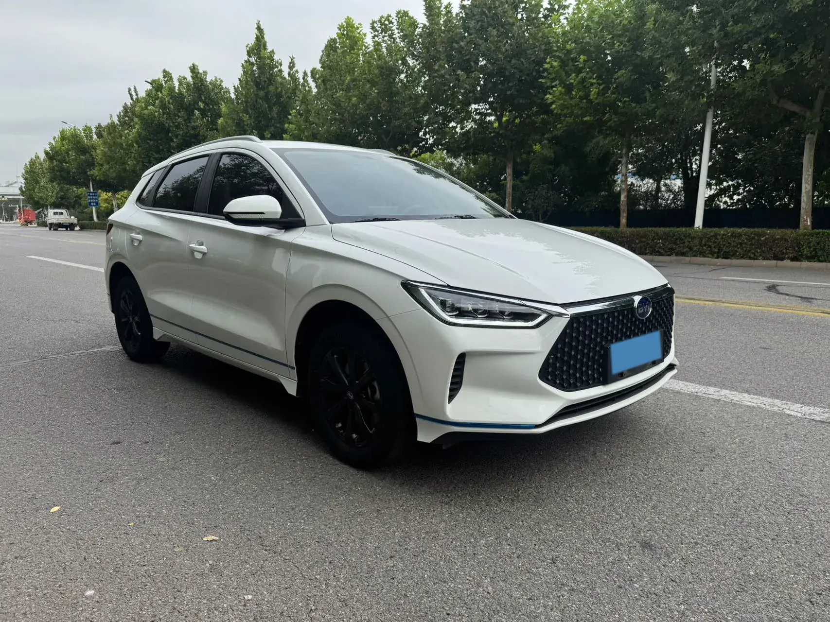 2021 BYD E3 thumbnail 3