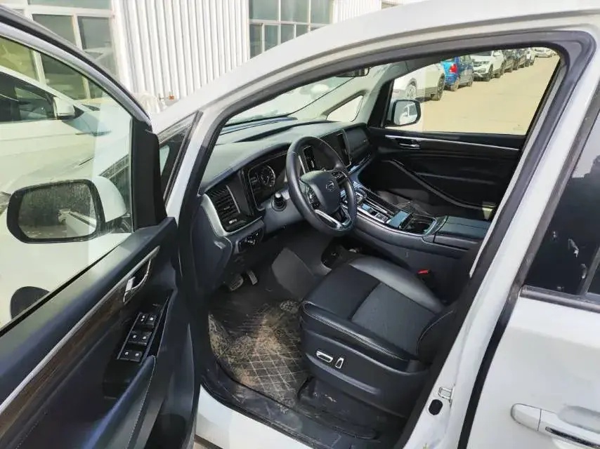 2021 GAC TRUMPCHI thumbnail 3