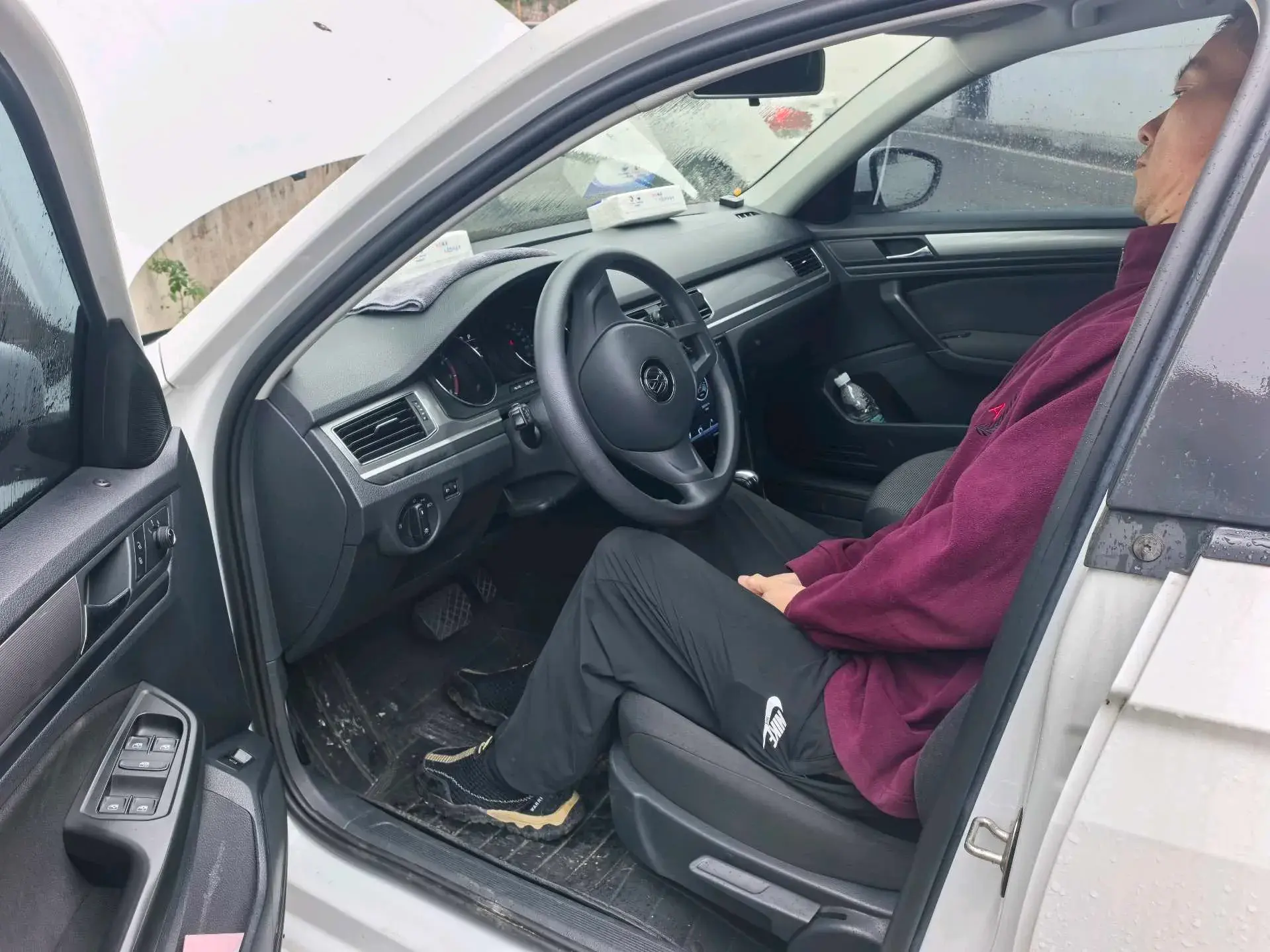 2019 VOLKSWAGEN BORA thumbnail 4