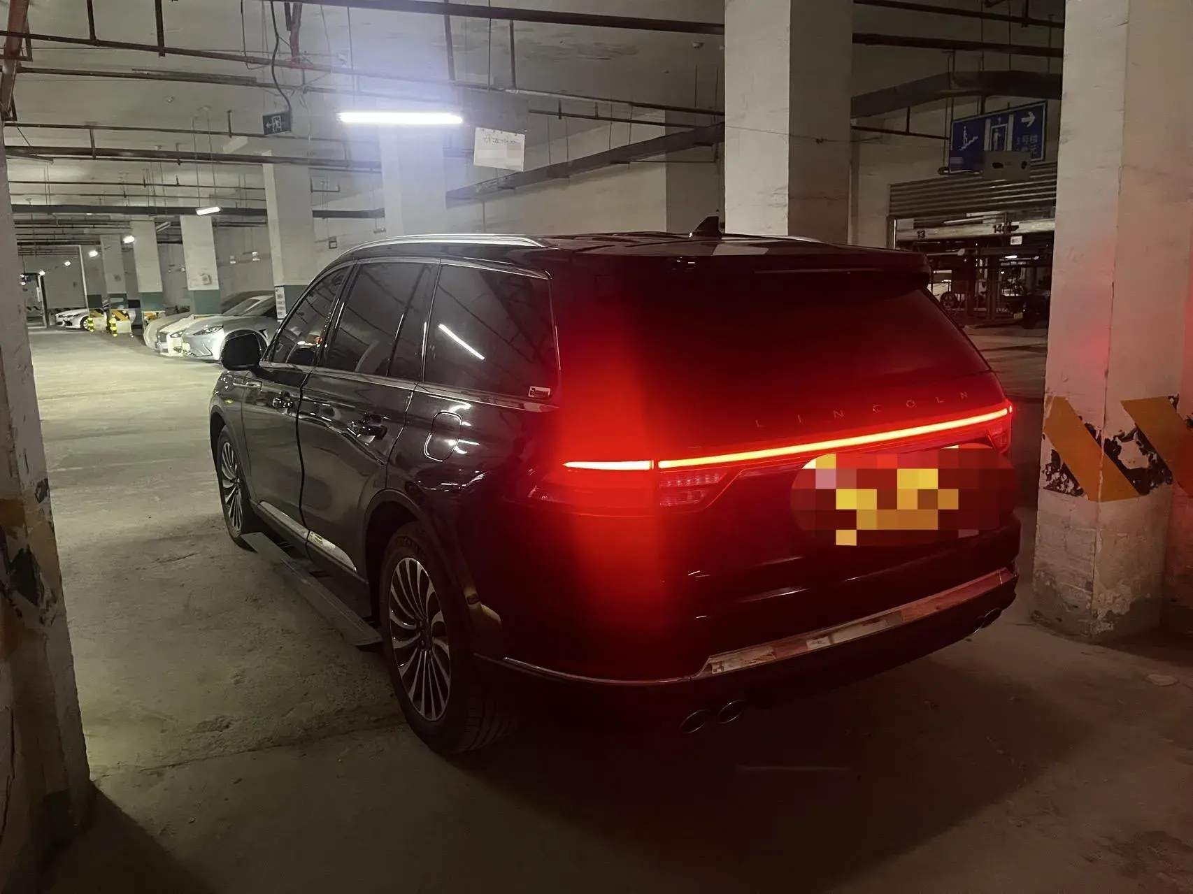 2021 LINCOLN AVIATOR thumbnail 3