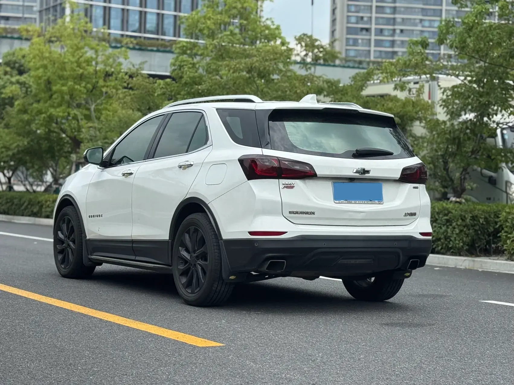 2018 CHEVROLET EQUINOX thumbnail 4