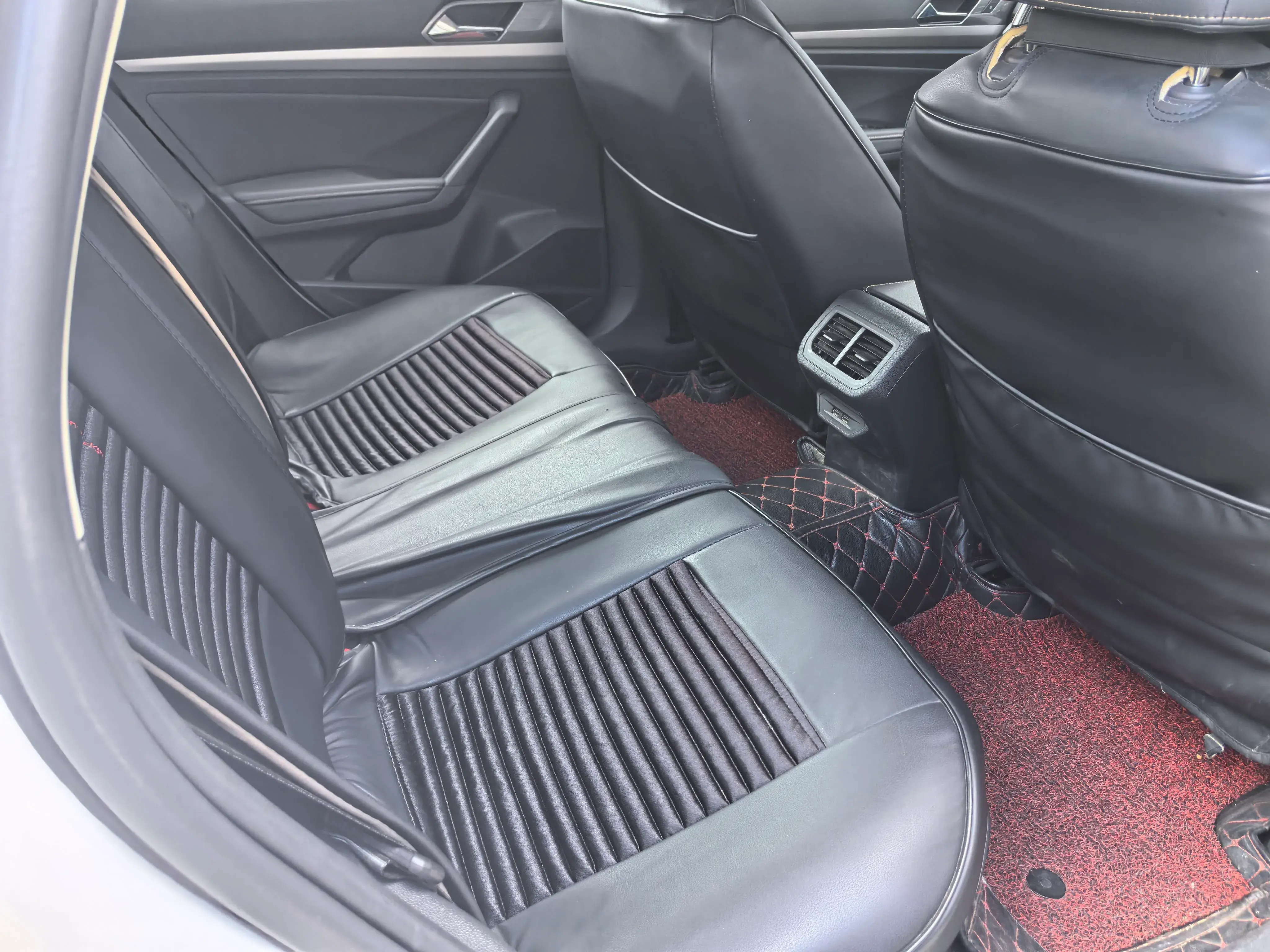 2018 VOLKSWAGEN LAVIDA thumbnail 4