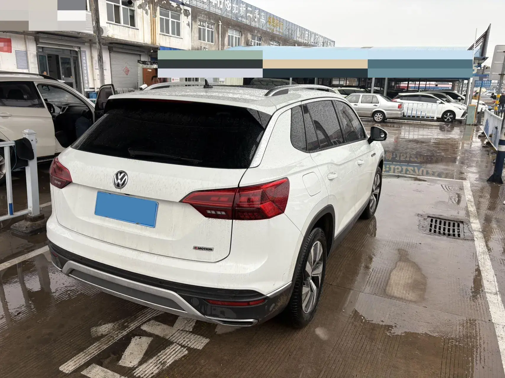 2019 VOLKSWAGEN TAYRON thumbnail 4