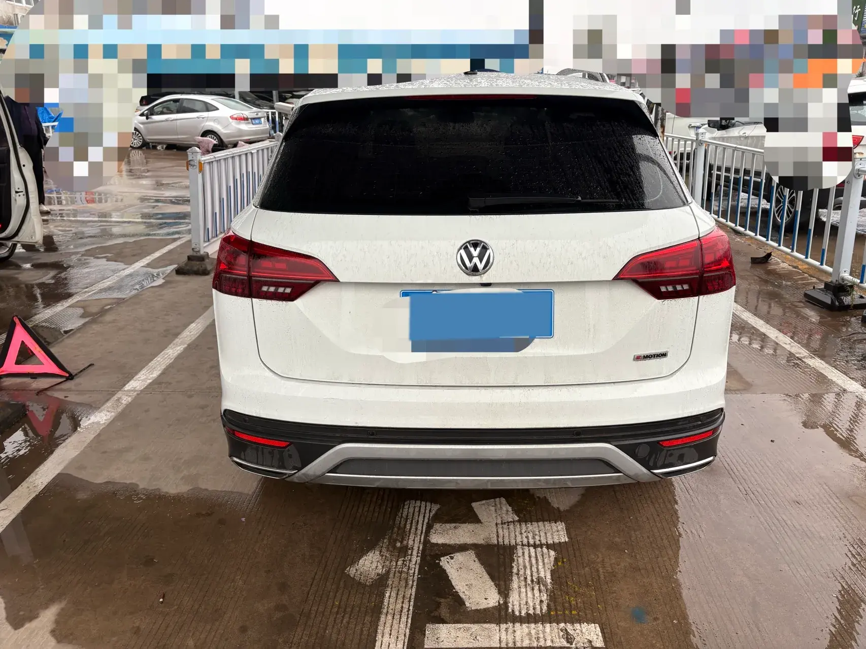 2019 VOLKSWAGEN TAYRON thumbnail 3