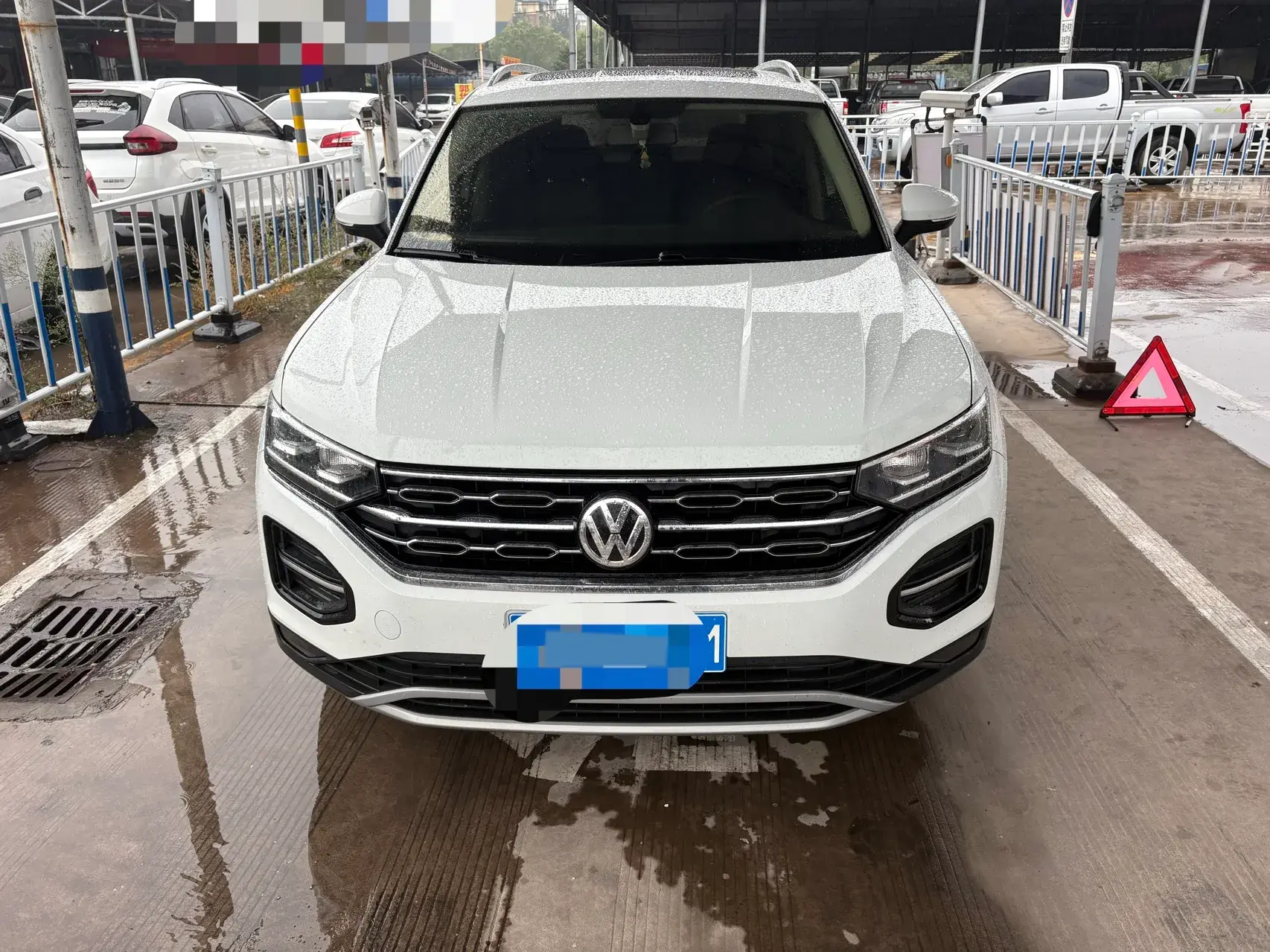 2019 VOLKSWAGEN TAYRON thumbnail 2