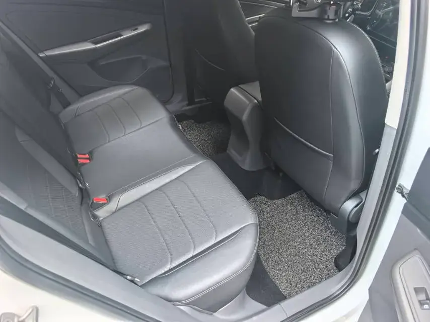 2019 JETTA VS5 thumbnail 4