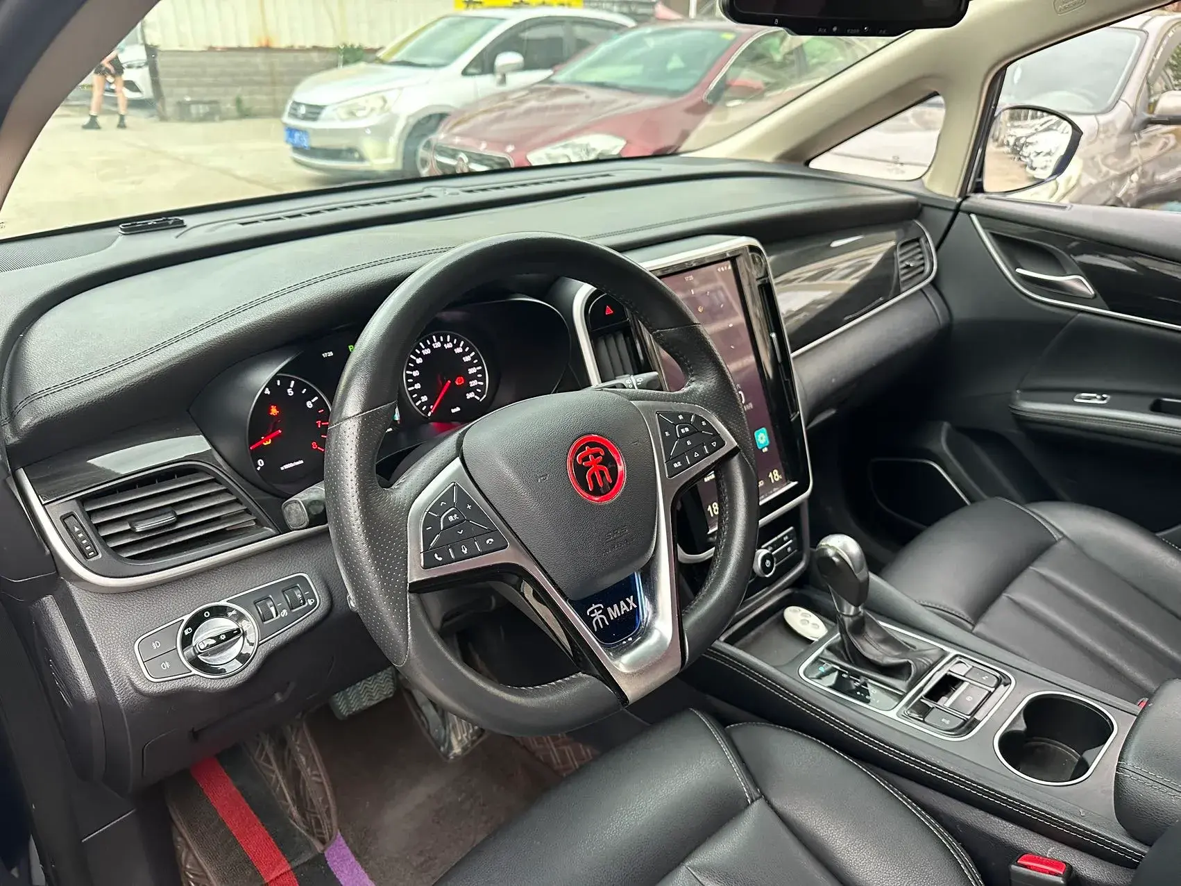 2018 BYD SONG thumbnail 4