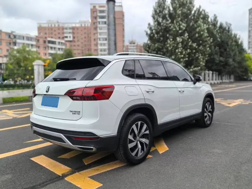 2019 VOLKSWAGEN TAYRON thumbnail 4