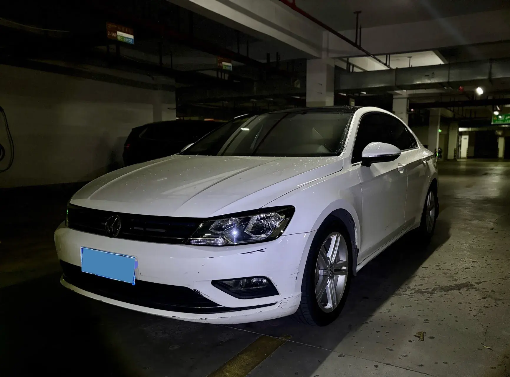 2018 VOLKSWAGEN LAMANDO view 1