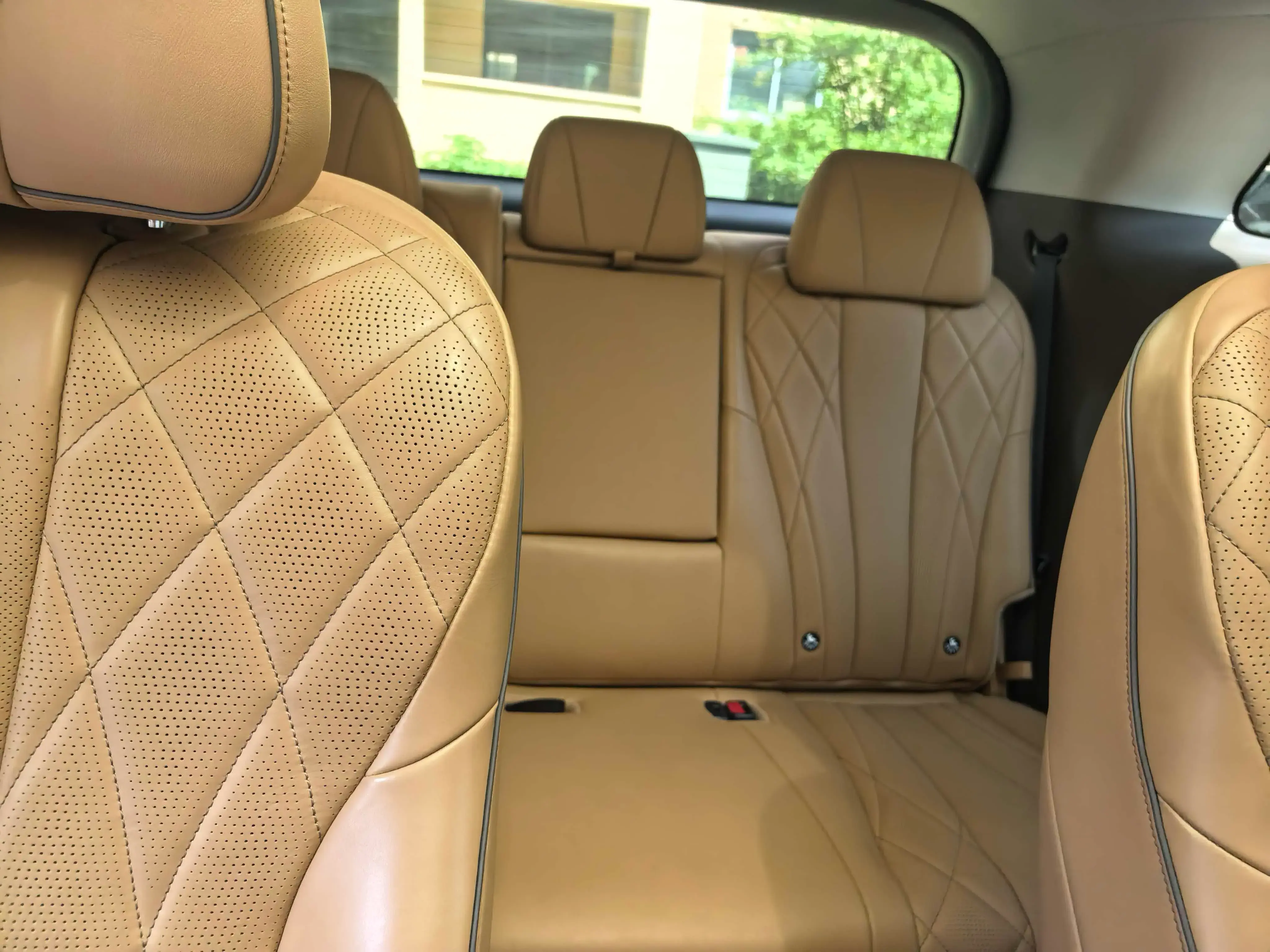 2022 DENZA D9 thumbnail 3