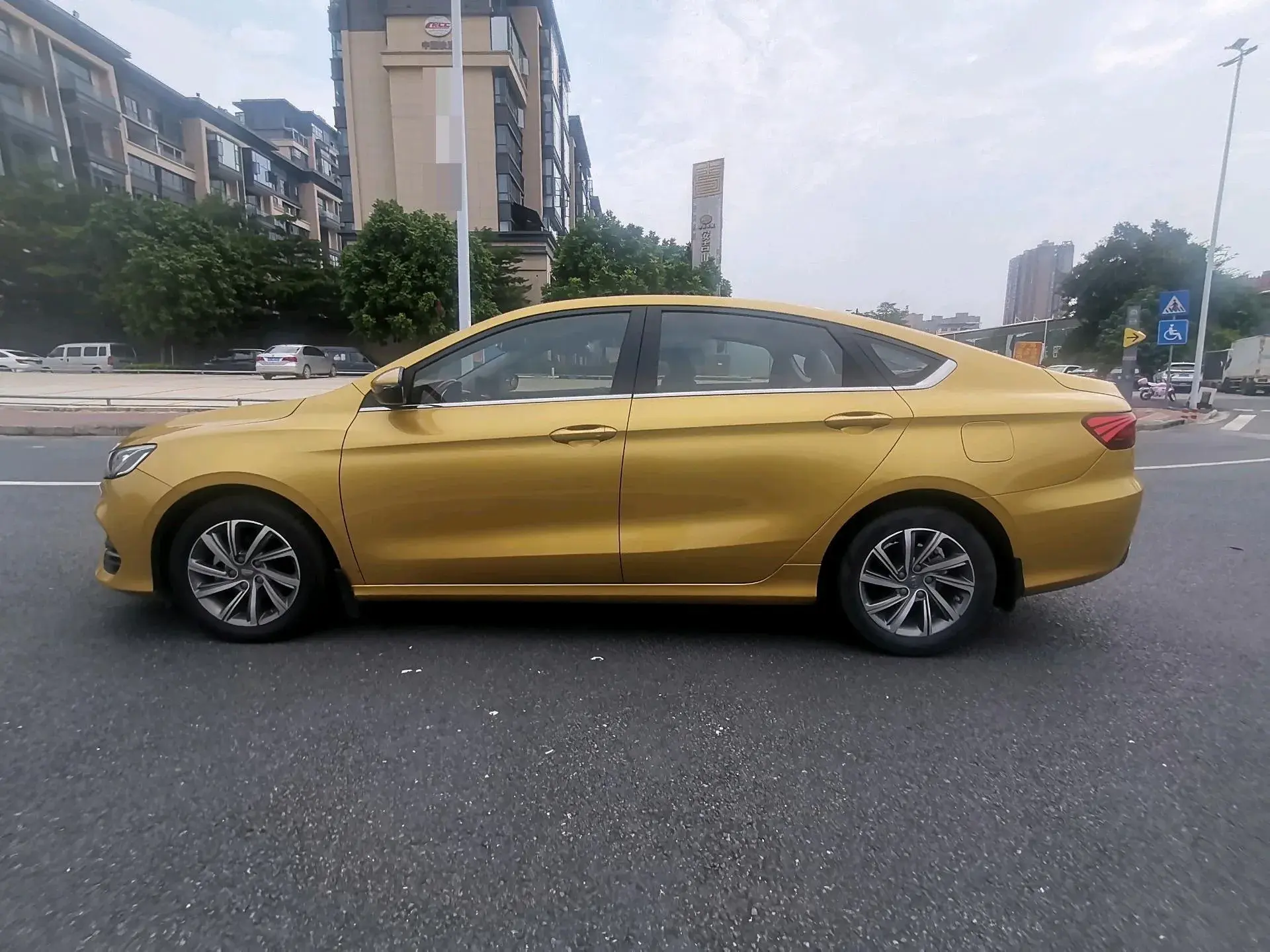 2018 GEELY BINRAY thumbnail 4