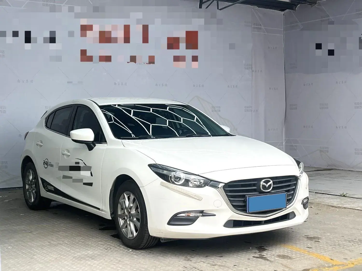 2017 MAZDA 3 thumbnail 3