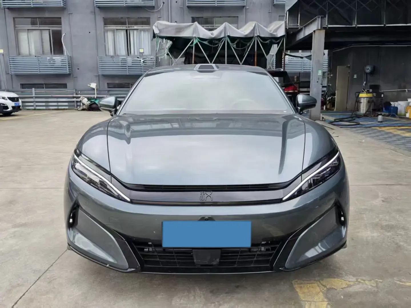 2025 BYD HANL thumbnail 2