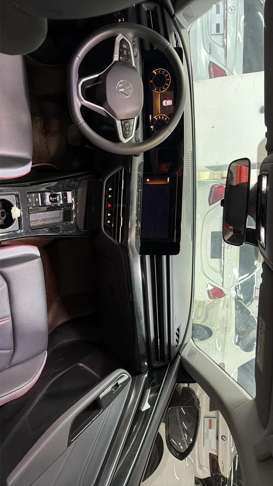 2023 VOLKSWAGEN LAMANDO thumbnail 4