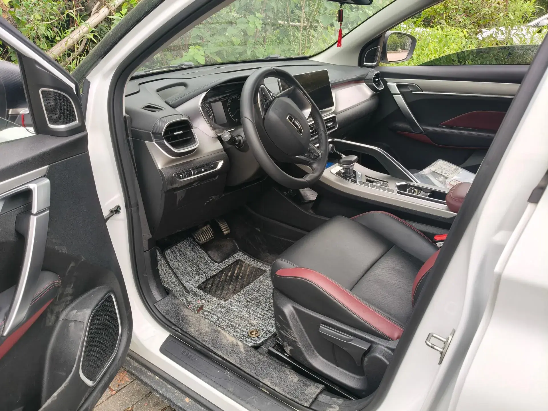 2020 GEELY COOLRAY thumbnail 4