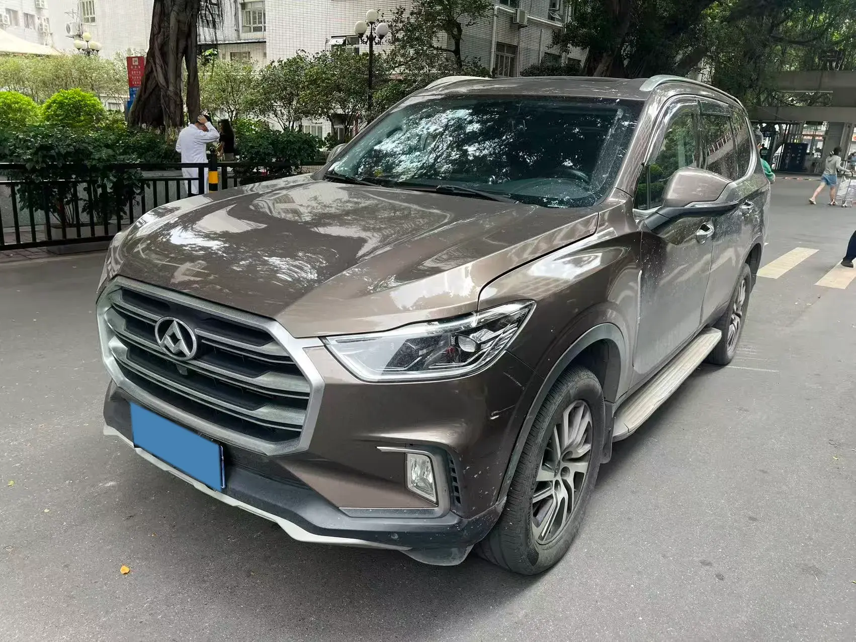 2017 MAXUS D90 view 1